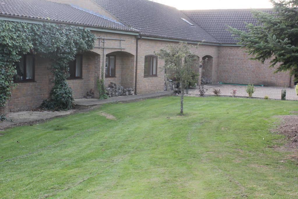 The Little Stable Hotel Corby Exterior photo
